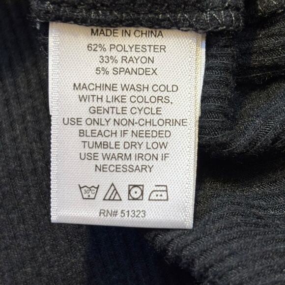 1. STATE NWT Tank Top Womens size Small Ribbed Knit Ruched Sides Black - Picture 6 of 6